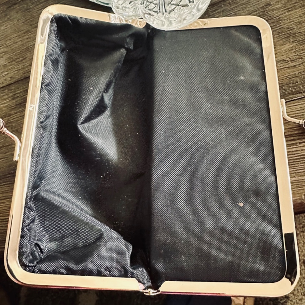 Pill Case flowered outer case. - Picture 7 of 7
